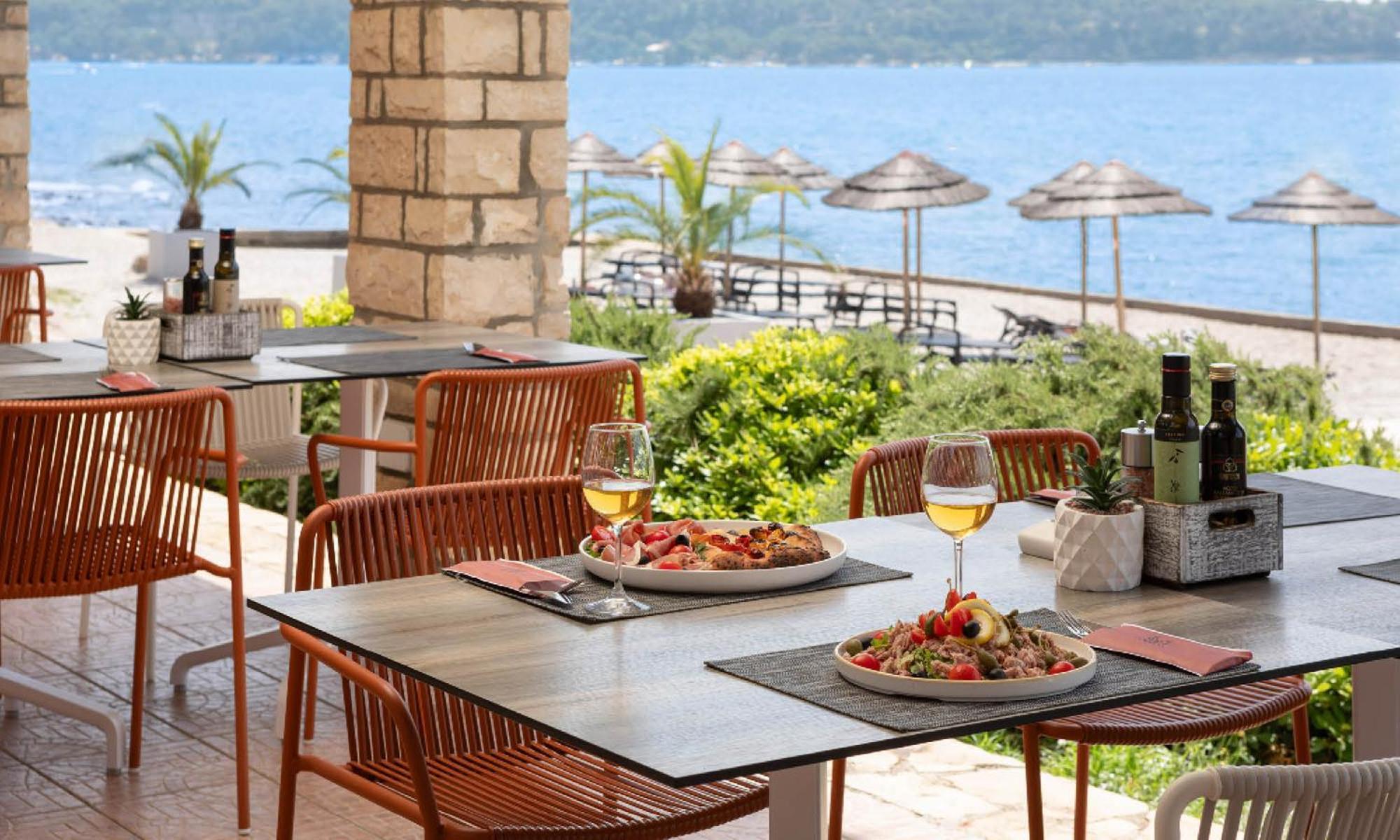 Aminess Sirena - Holiday Homes Classic Новиград Екстериор снимка